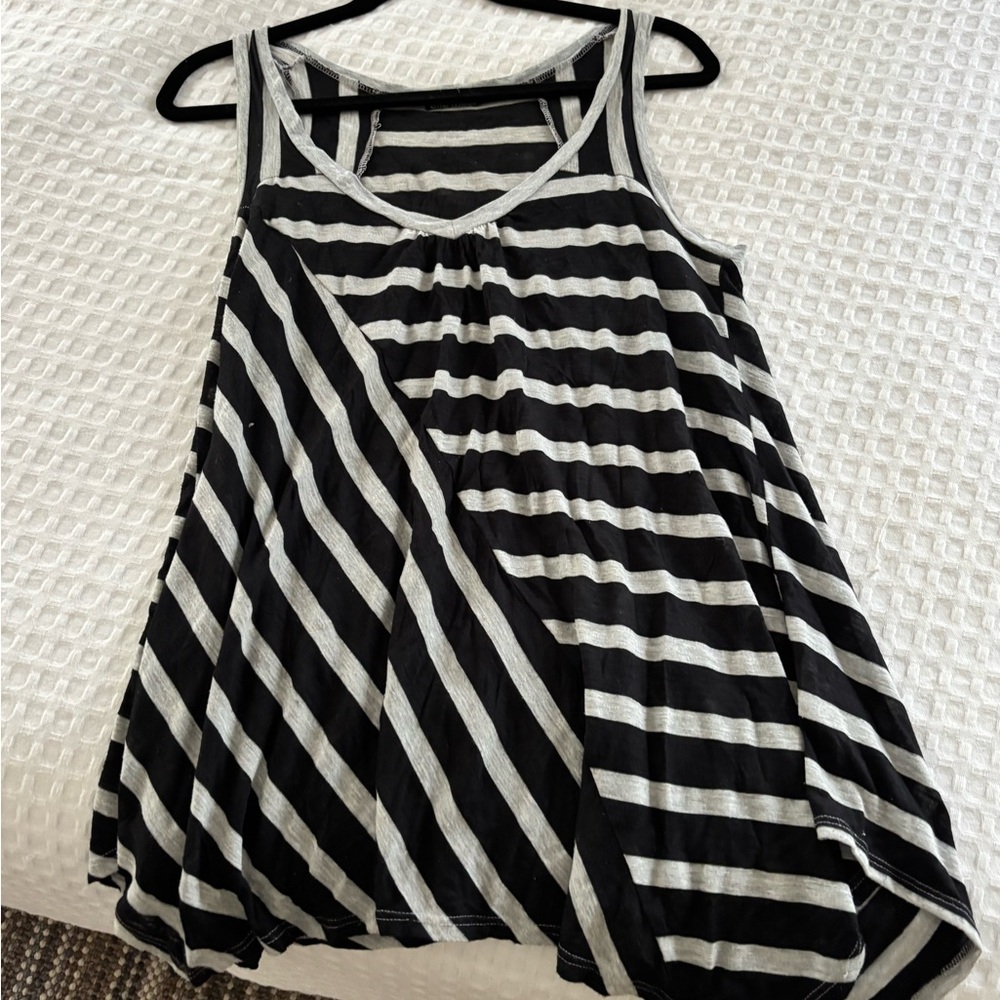 Ella Moss Diagonal Striped Black and White Tank Top